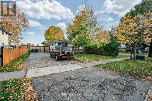 33 Herkley Drive, Brampton, ON - Outdoor