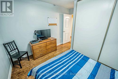 33 Herkley Drive, Brampton, ON - Indoor Photo Showing Bedroom