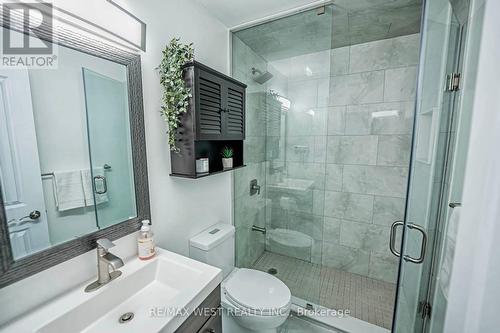 33 Herkley Drive, Brampton, ON - Indoor Photo Showing Bathroom