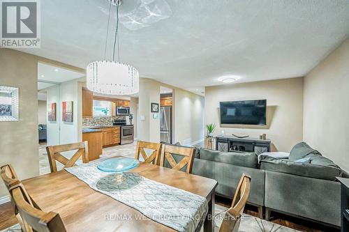 33 Herkley Drive, Brampton, ON - Indoor Photo Showing Dining Room