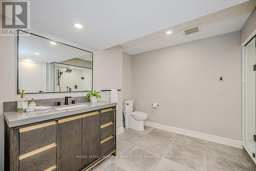 6490 Panton Street, Burlington, ON - Indoor Photo Showing Bathroom