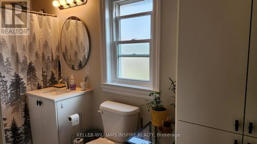 2 Diver Belt Drive, Prince Edward County (Picton), ON - Indoor Photo Showing Bathroom