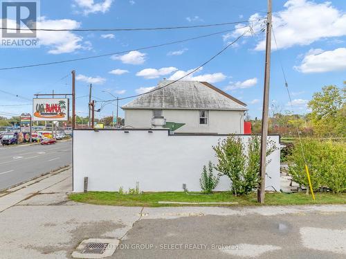 1487 Dundas Street, London, ON 