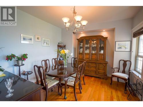 334 Moubray Road, Kelowna, BC - Indoor Photo Showing Dining Room