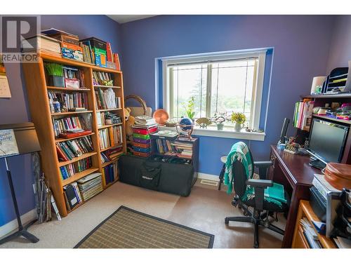 334 Moubray Road, Kelowna, BC - Indoor Photo Showing Office