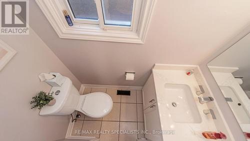 12 Willowcrest Court, Brampton, ON - Indoor Photo Showing Bathroom