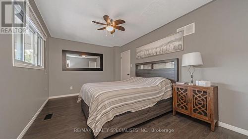 12 Willowcrest Court, Brampton, ON - Indoor Photo Showing Bedroom