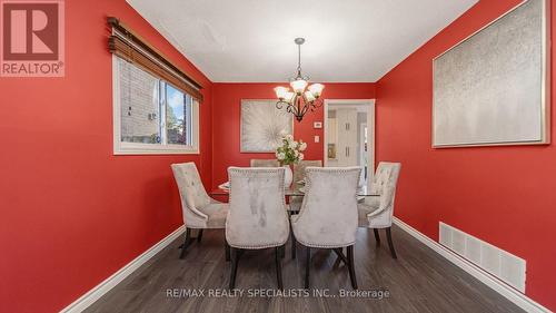 12 Willowcrest Court, Brampton, ON - Indoor Photo Showing Dining Room