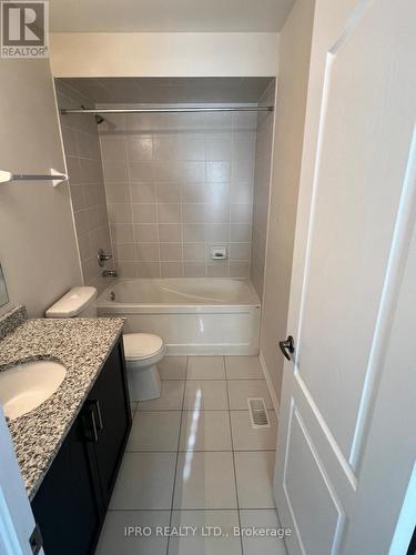 179 Law Drive, Guelph, ON - Indoor Photo Showing Bathroom