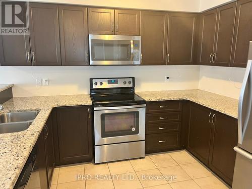 179 Law Drive, Guelph, ON - Indoor Photo Showing Kitchen With Double Sink