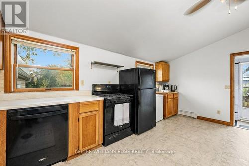 611 John Street, Haldimand, ON - Indoor Photo Showing Kitchen