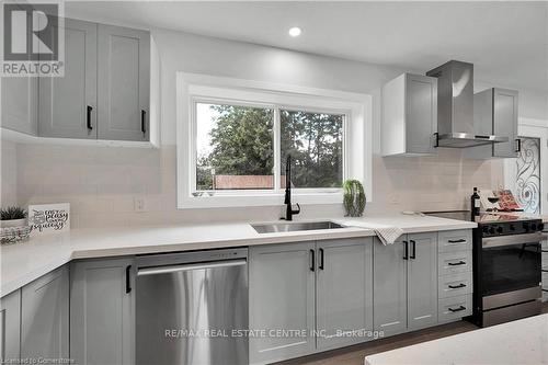 495-497 Mary Street, Woodstock, ON - Indoor Photo Showing Kitchen