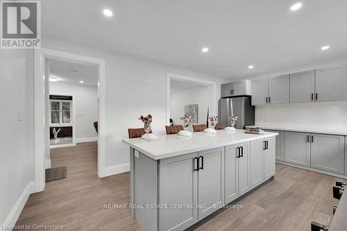 495-497 Mary Street, Woodstock, ON - Indoor Photo Showing Kitchen