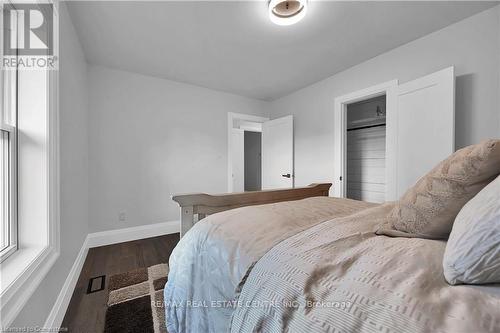 495-497 Mary Street, Woodstock, ON - Indoor Photo Showing Bedroom