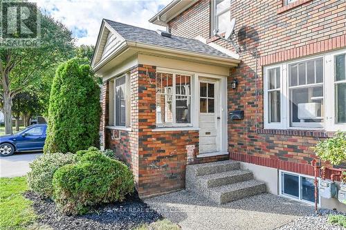 495-497 Mary Street, Woodstock, ON - Outdoor