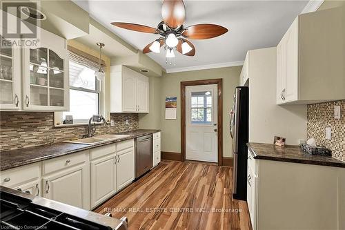 495-497 Mary Street, Woodstock, ON - Indoor Photo Showing Kitchen