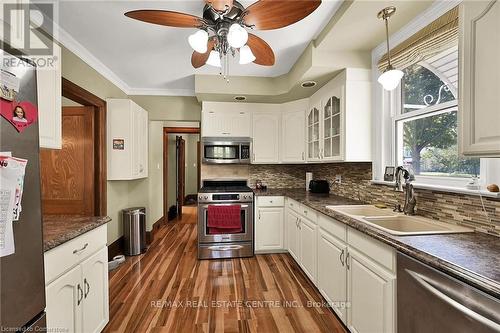 495-497 Mary Street, Woodstock, ON - Indoor Photo Showing Kitchen With Double Sink With Upgraded Kitchen