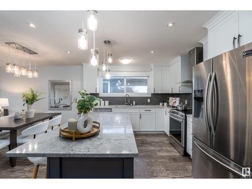 10213 75 St Nw, Edmonton, AB - Indoor Photo Showing Kitchen With Stainless Steel Kitchen With Upgraded Kitchen