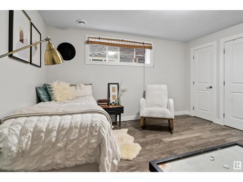 10213 75 St Nw, Edmonton, AB - Indoor Photo Showing Bedroom