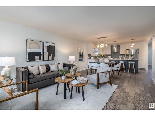 10213 75 St Nw, Edmonton, AB - Indoor Photo Showing Living Room