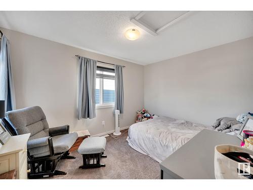 4819 173 Av Nw, Edmonton, AB - Indoor Photo Showing Bedroom