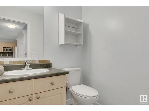 514 89 St Sw, Edmonton, AB - Indoor Photo Showing Bathroom