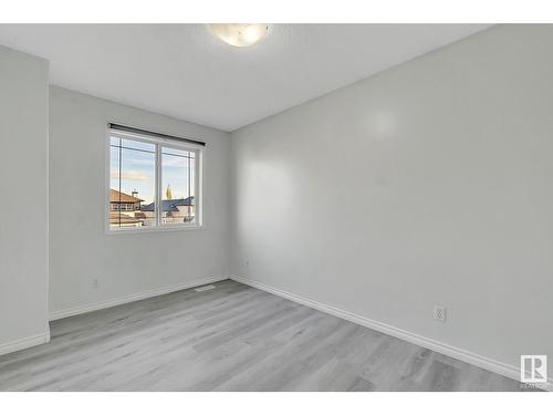 514 89 St Sw, Edmonton, AB - Indoor Photo Showing Other Room