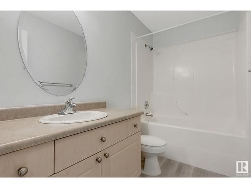 514 89 St Sw, Edmonton, AB - Indoor Photo Showing Bathroom