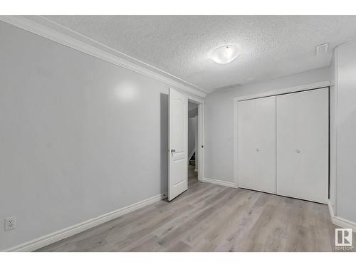 514 89 St Sw, Edmonton, AB - Indoor Photo Showing Other Room