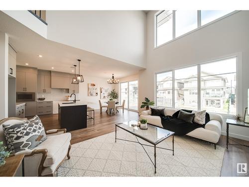 2035 165 St Sw, Edmonton, AB - Indoor Photo Showing Living Room