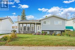 54 Henigman PLACE  Saskatoon, SK S7M 4L8