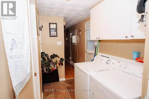 368 Dominion Street S, North Glengarry, ON - Indoor Photo Showing Laundry Room