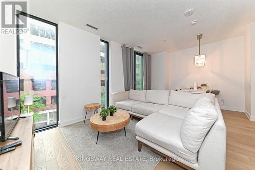 221 - 25 Richmond Street E, Toronto, ON - Indoor Photo Showing Living Room