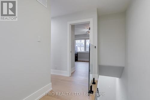 10 Urbandale Avenue, Toronto, ON - Indoor Photo Showing Other Room