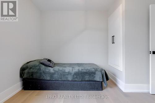 10 Urbandale Avenue, Toronto, ON - Indoor Photo Showing Bedroom