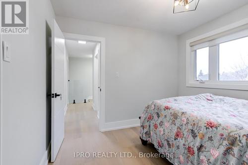 10 Urbandale Avenue, Toronto, ON - Indoor Photo Showing Bedroom