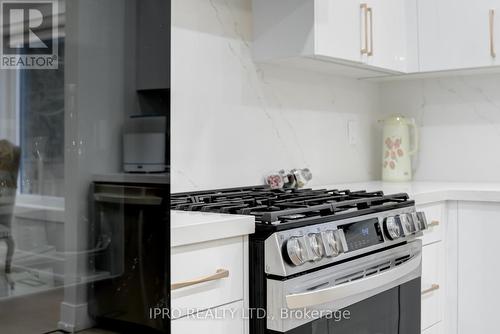 10 Urbandale Avenue, Toronto, ON - Indoor Photo Showing Kitchen