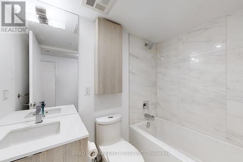 501 - 47 Mutual Street, Toronto, ON - Indoor Photo Showing Bathroom