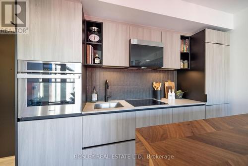 309 - 2 Augusta Avenue, Toronto, ON - Indoor Photo Showing Kitchen With Double Sink