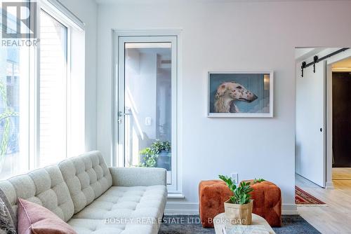 309 - 2 Augusta Avenue, Toronto, ON - Indoor Photo Showing Living Room