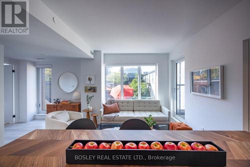 309 - 2 Augusta Avenue, Toronto, ON - Indoor Photo Showing Living Room