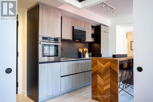 309 - 2 Augusta Avenue, Toronto, ON - Indoor Photo Showing Kitchen