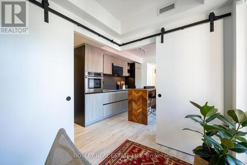 309 - 2 Augusta Avenue, Toronto, ON - Indoor Photo Showing Kitchen