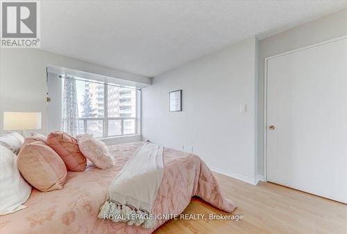 508 - 400 Mclevin Avenue, Toronto, ON - Indoor Photo Showing Bedroom