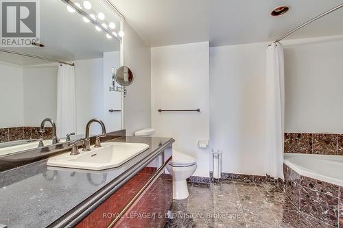 704 - 1 Clark Avenue W, Vaughan, ON - Indoor Photo Showing Bathroom