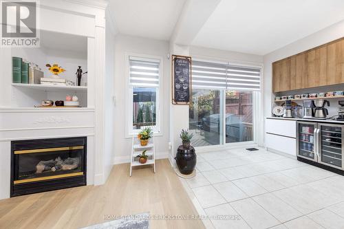 6 Harvest Court, Richmond Hill, ON - Indoor Photo Showing Living Room With Fireplace