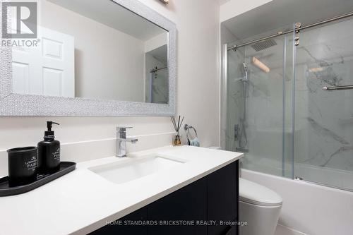 6 Harvest Court, Richmond Hill, ON - Indoor Photo Showing Bathroom