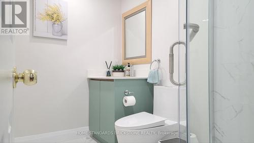 6 Harvest Court, Richmond Hill, ON - Indoor Photo Showing Bathroom