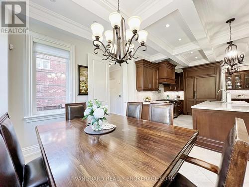 7 Cape George Trail, King, ON - Indoor Photo Showing Dining Room