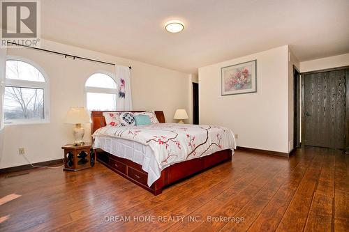 21830 Mccowan Road, East Gwillimbury, ON - Indoor Photo Showing Bedroom